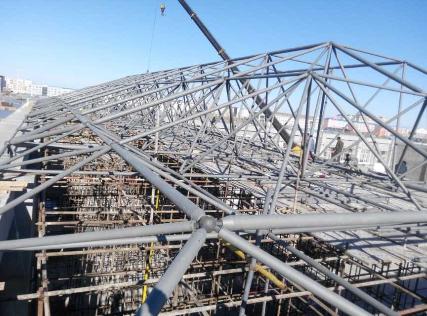 迪庆商贸城屋顶网架工程