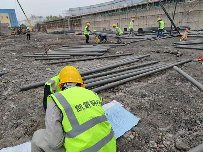 迪庆螺栓球网架结构